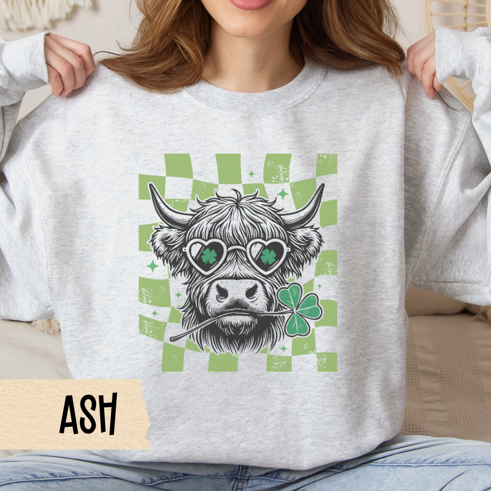 Highland Cow St Patrick's Day Crewneck Sweatshirt, Retro Irish Lucky Green, St Paddy's Day Jumper, Unisex Pullover, Holiday Gift