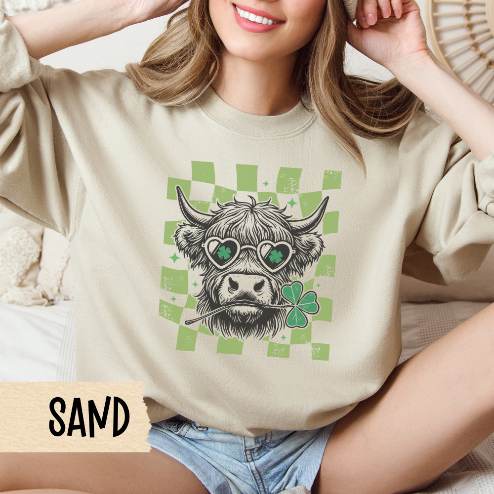 Highland Cow St Patrick's Day Crewneck Sweatshirt, Retro Irish Lucky Green, St Paddy's Day Jumper, Unisex Pullover, Holiday Gift