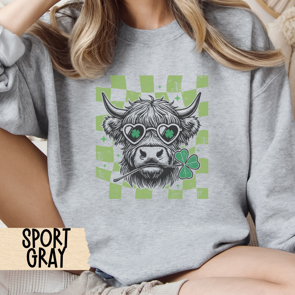Highland Cow St Patrick's Day Crewneck Sweatshirt, Retro Irish Lucky Green, St Paddy's Day Jumper, Unisex Pullover, Holiday Gift