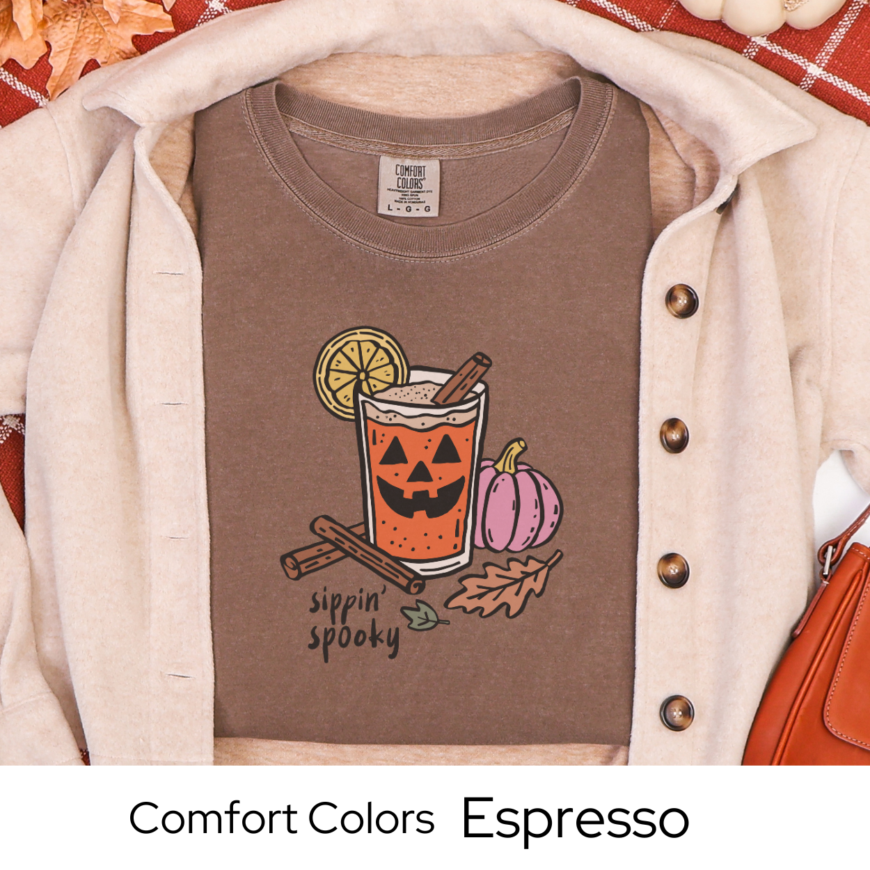 Sippin Spooky Shirt, Halloween Cocktail Tee, Fall Drink Graphic Shirt, White Comfort Colors, Spooky Season Outfit, Autumn Party Top