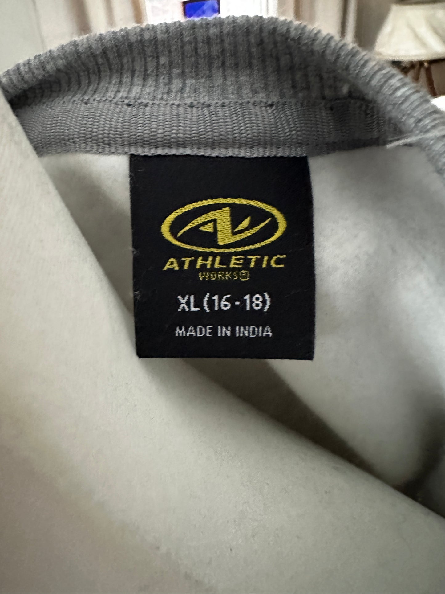 Iroquois Braves - Quilted Sweatshirt - XL