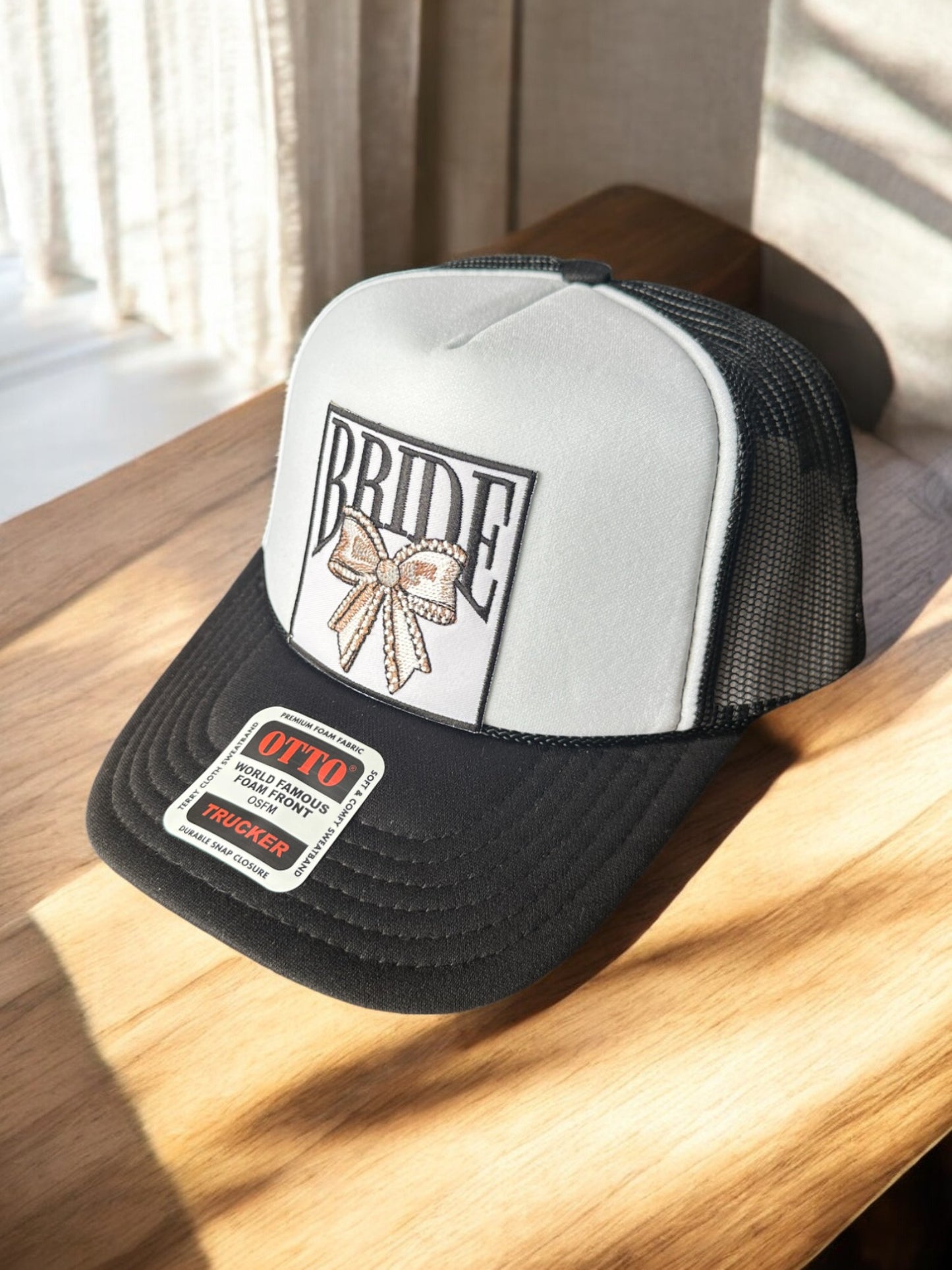 White & Black "Bride" Foam Trucker Hat with Big Bow – Classic & Chic Bachelorette Hat