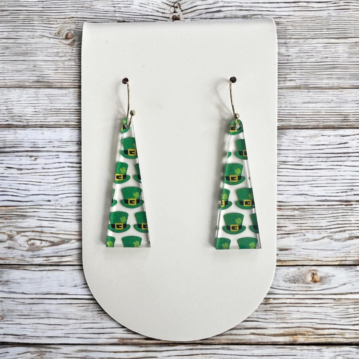 Leprechaun Earrings, St Patricks Day Earrings, St Paddys Dangle, Irish Jewelry, Leprechaun Hat Dangle, Teacher Earrings, Saint Patrick's Day