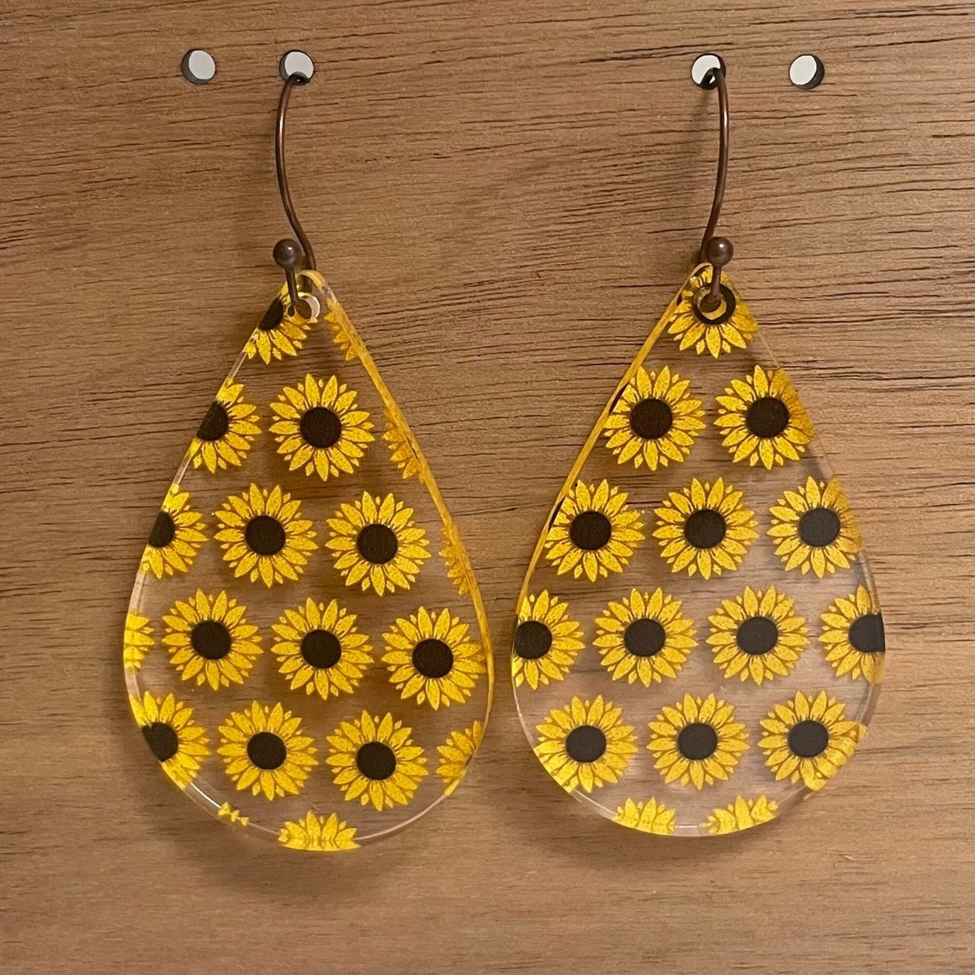 Sunflower Earrings, Yellow Sunflower Earrings, Floral Earrings, Summer Earrings, Teacher Earrings, Mom Gift, Girl Earrings, Spring Earrings