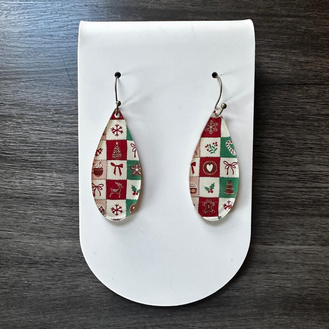 Christmas Earrings, Holiday Earrings, Christmas Accessories, Classic Christmas, Jewelry, Festive Earrings, Quilted, Cozy Holiday